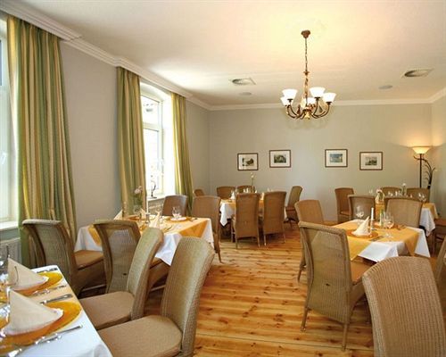 Seehotel Heidehof Отель Klein Nemerow